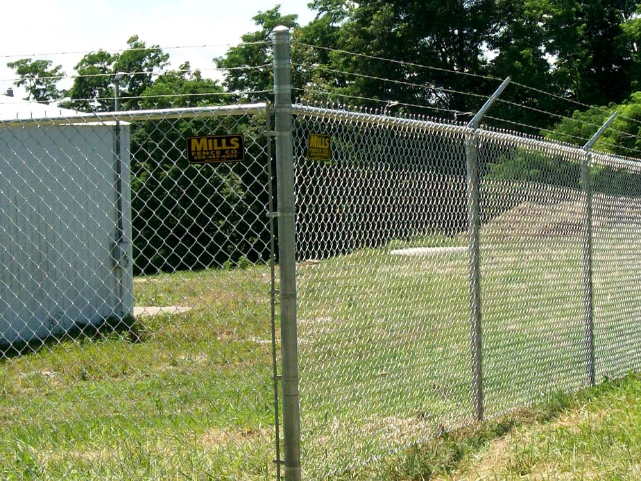Commercial fence contractor in Westland Michigan